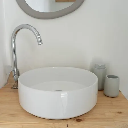 White W2 New In Apartman *