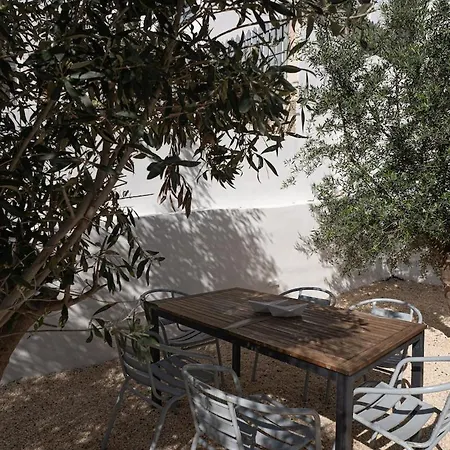 White W2 New In Apartman