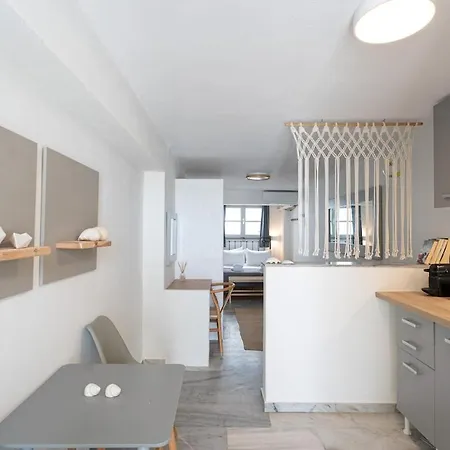 Apartment White W2 New In Naousa (Paros)