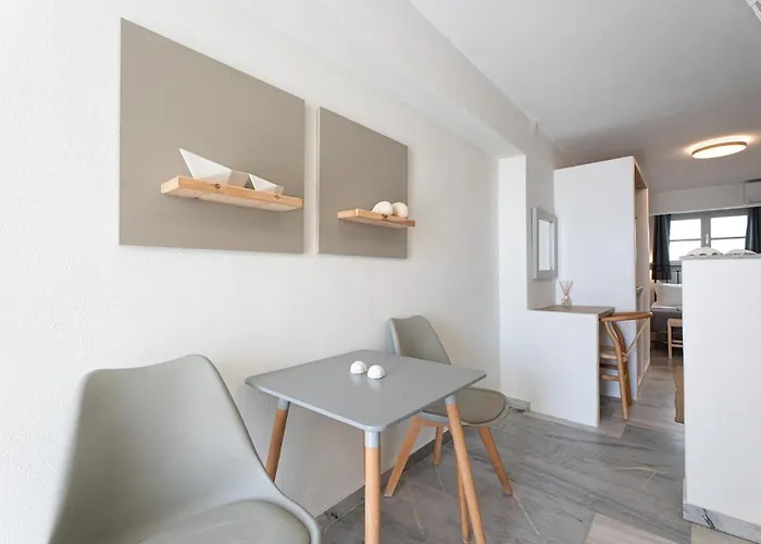 White W2 New In Apartamento Naousa